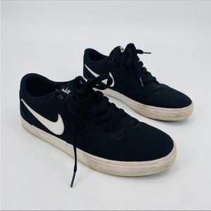 Women’s Nike 8 SB Check Solar Canvas Sneakers Black